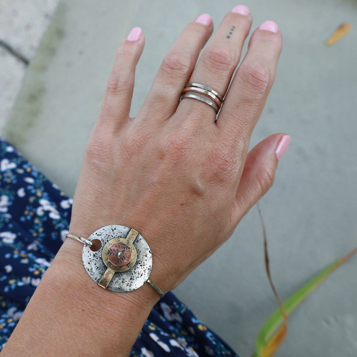 Mixed Metal Open Wire Clasp Bracelet – Dandelion Jewelry