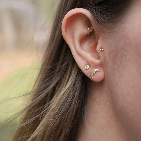 EAR-18K Tiny Crescent Moonface Stud Earrings