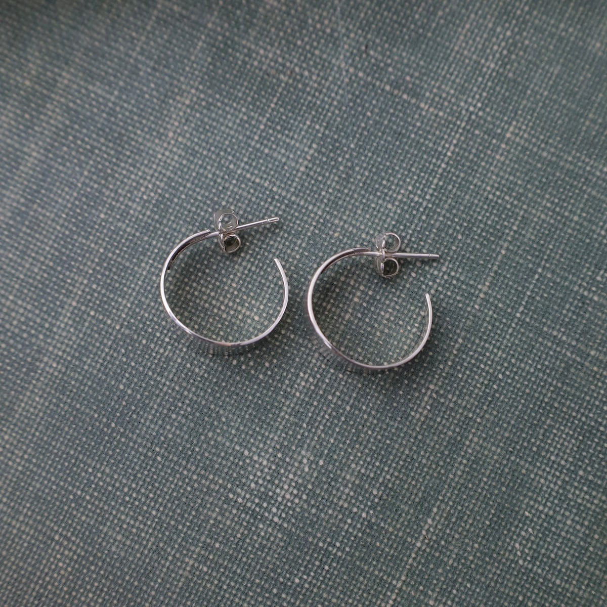 EAR Extra Small Wedge Hoops