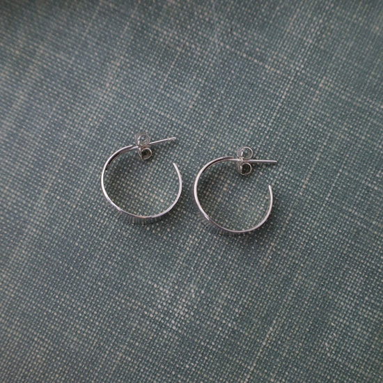 EAR Extra Small Wedge Hoops