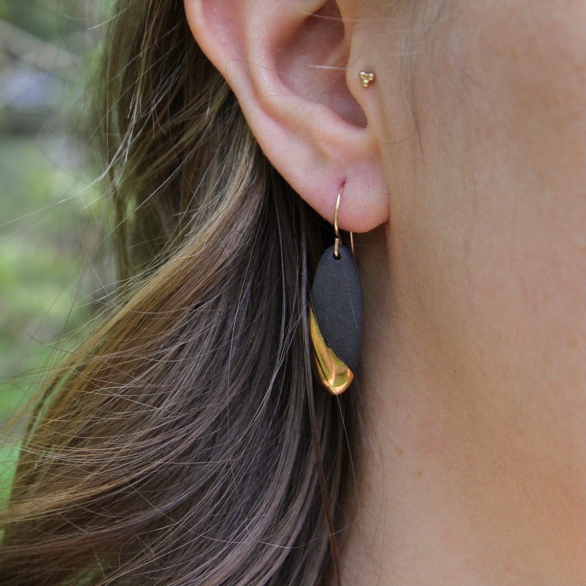 EAR-GF Black Gold Dipped Long Oval Earring