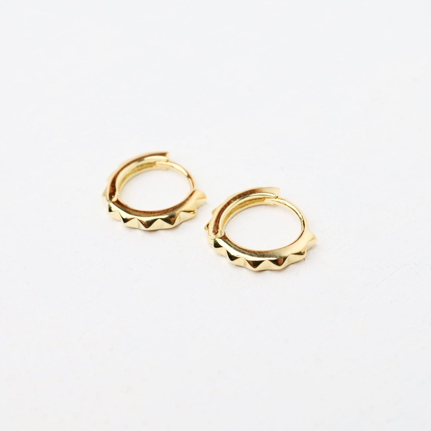 STERLING SILVER GOLD 15MM THIN BOX POLISHED HUGGIE main image 1