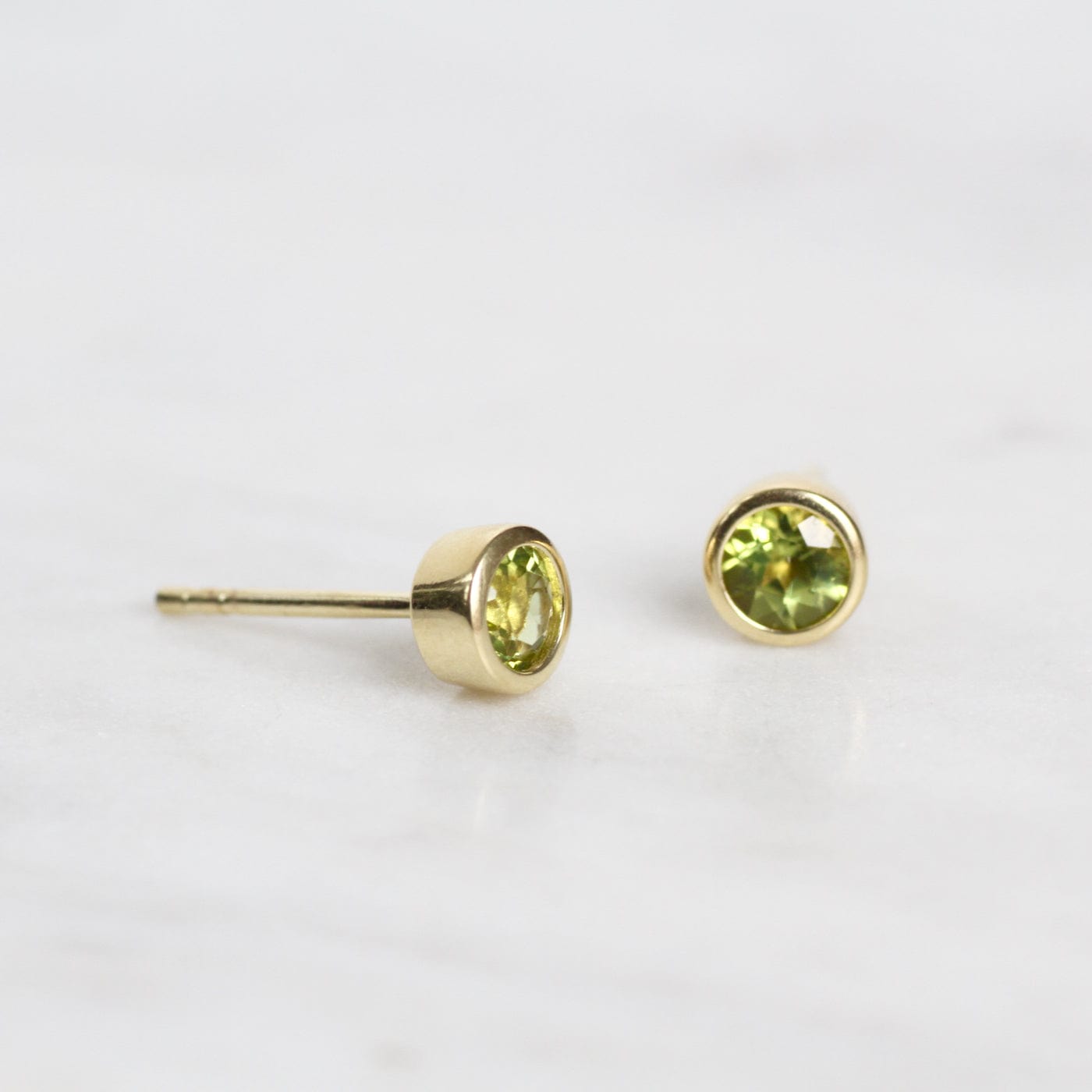 EAR-GPL Mini Peridot Dot Post Earring ~ Gold Plated