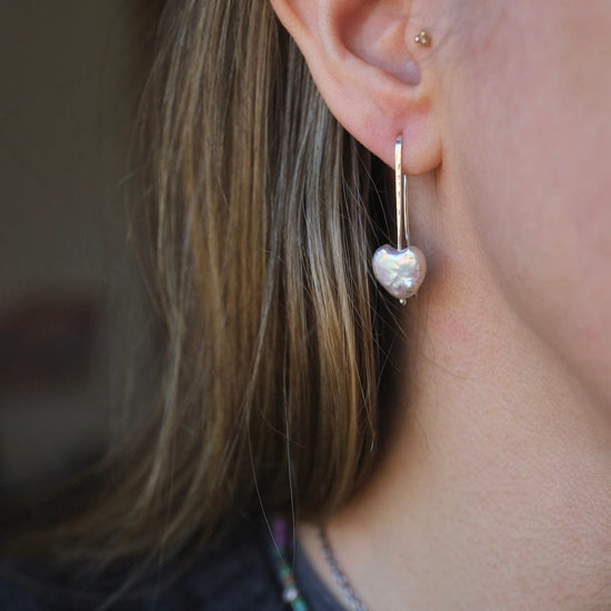 EAR Heart Pearl Stick Earrings