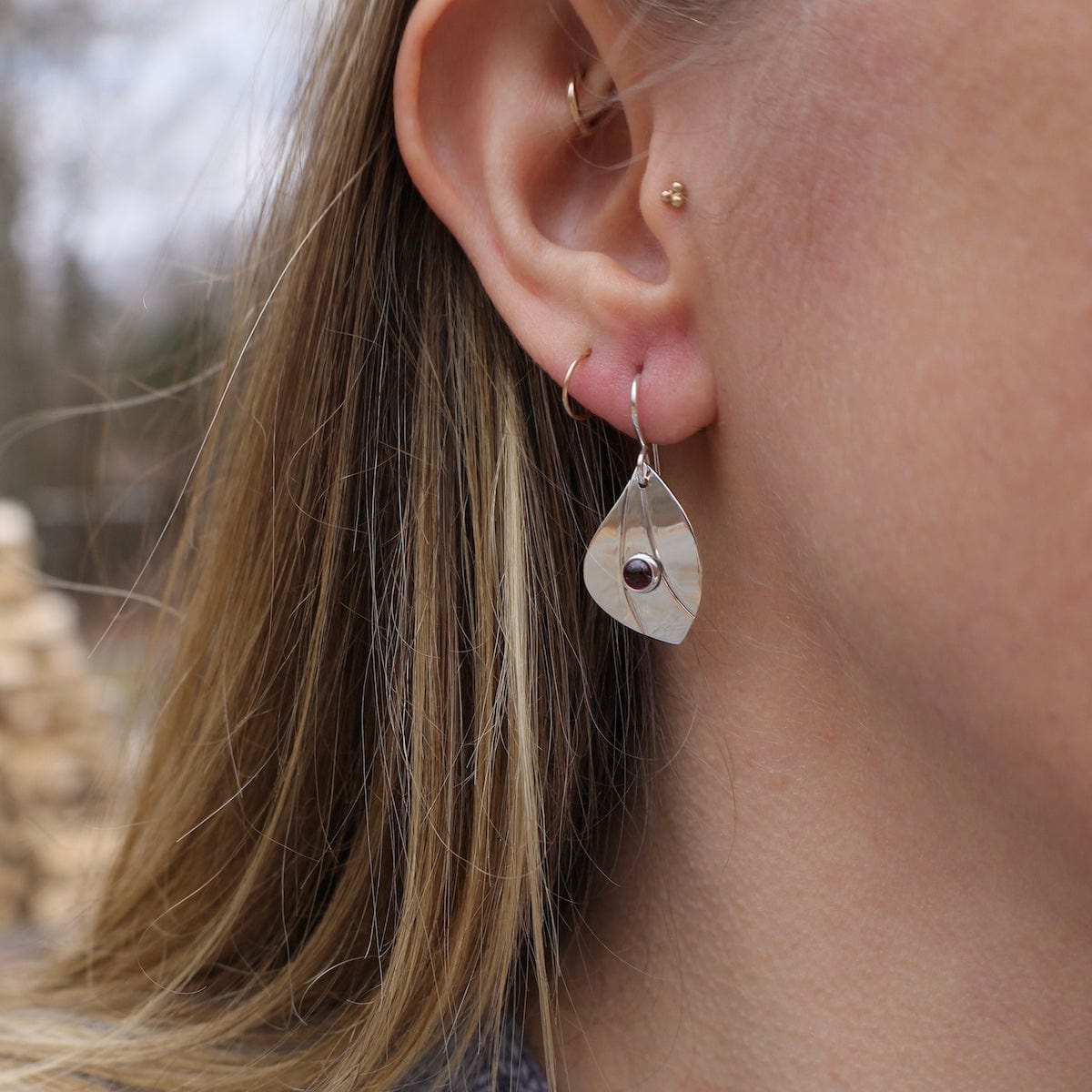 EAR Leaf Shape With Cabochon Garnet Earrings