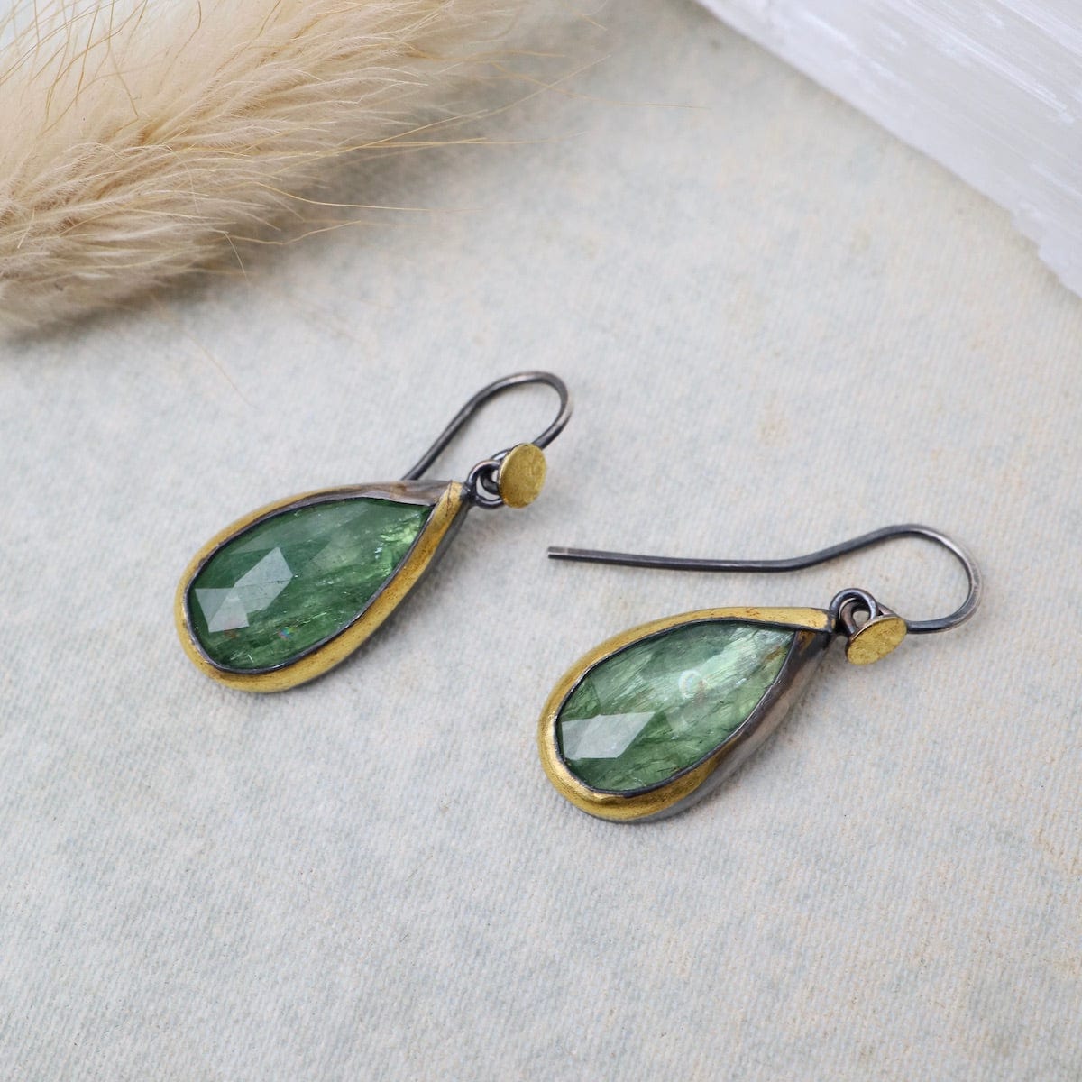 EAR Teardrop Fold Earrings with Green Kyanite