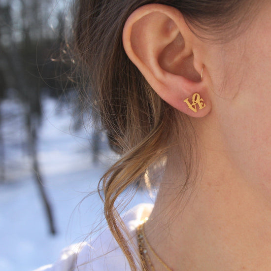 EAR-VRM Matte Gold Vermeil LOVE Sculpture Stud Earring