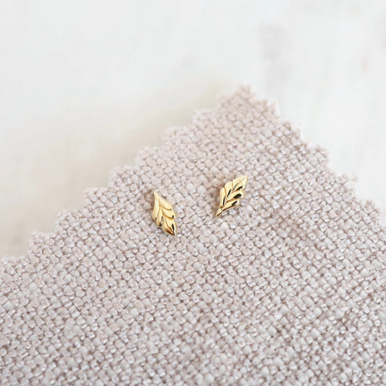EAR-VRM Tiny Leaf Stud Earring in Gold Vermeil