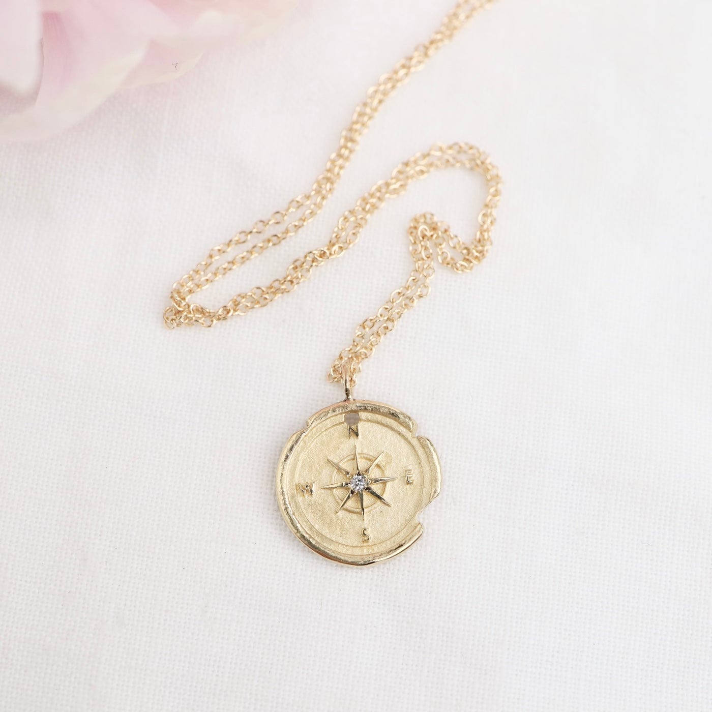 NKL-14K 14k Gold Small Compass Artifact Necklace
