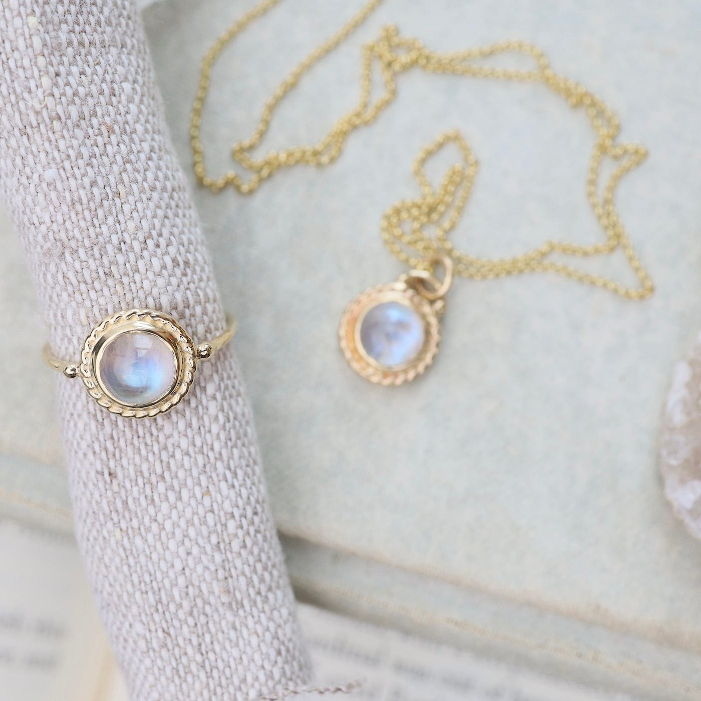 NKL-14K Gold Antiquarian Necklace with Moonstone