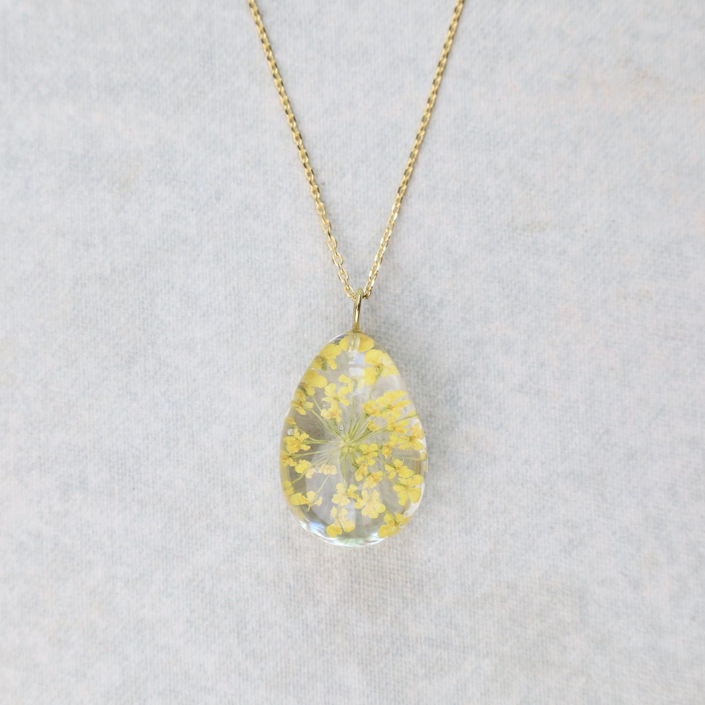 NKL-GPL Botanical Dew Drop Yellow Queen Anne Lace Necklace