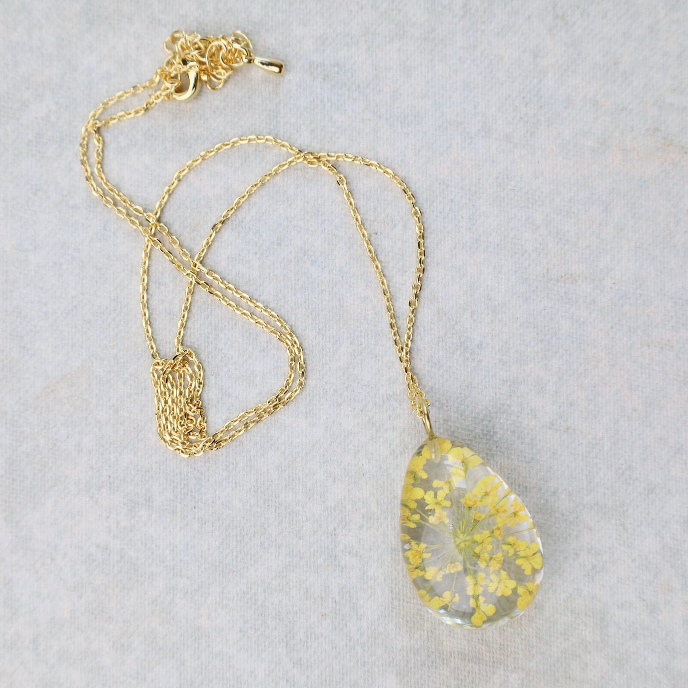NKL-GPL Botanical Dew Drop Yellow Queen Anne Lace Necklace