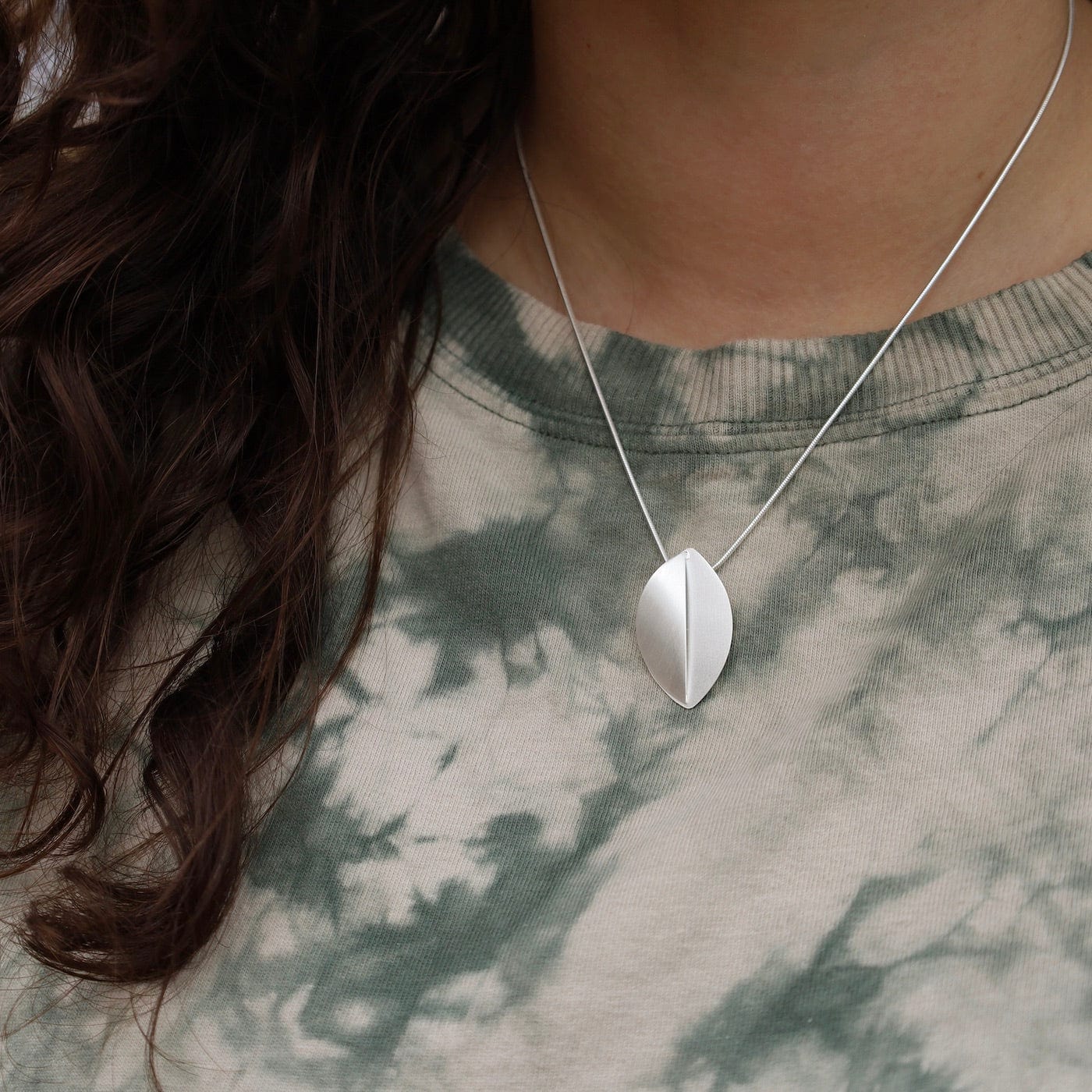 Large Split Leaf Wire Pendant Necklace – Dandelion Jewelry