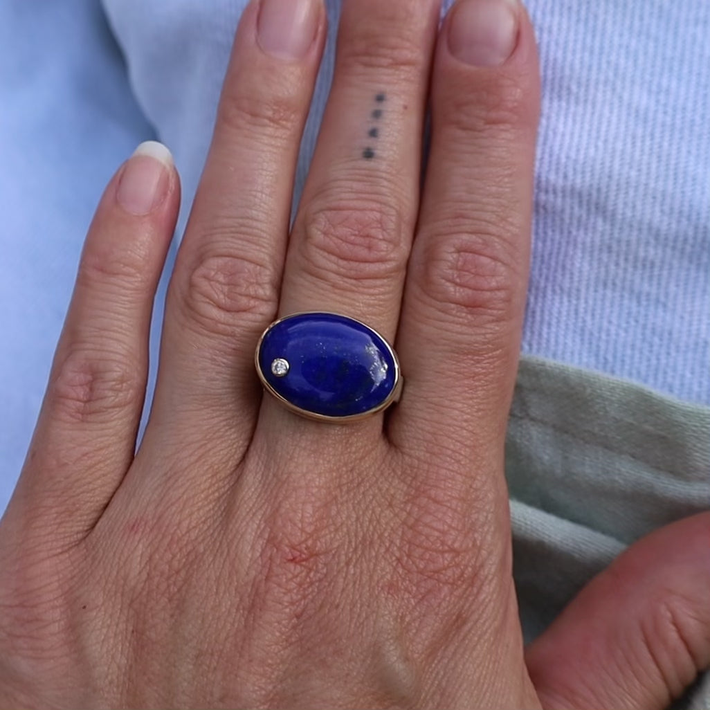 Load and play video in Gallery viewer, Jamie Jpseph Oval Smooth Lapis &amp;amp; Diamond Ring
