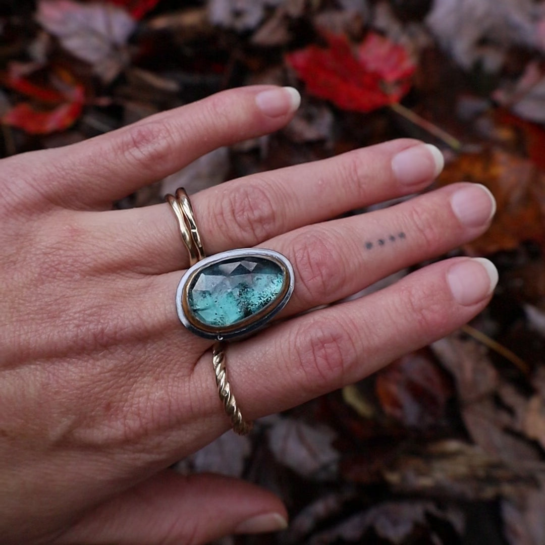 Load and play video in Gallery viewer, Teal Kyanite Crescent Rim Ring

