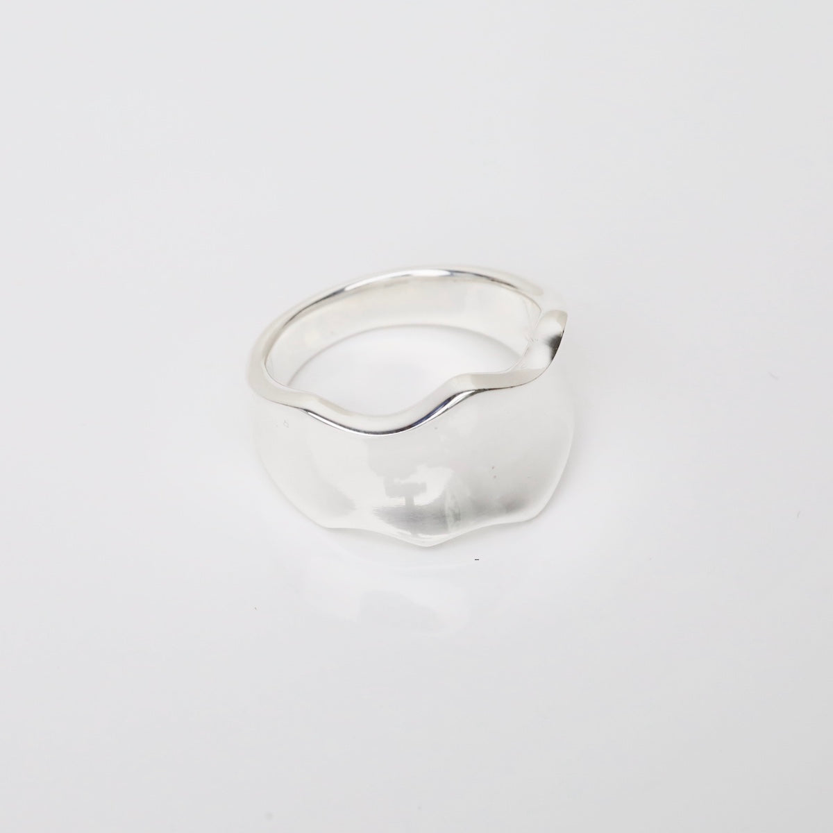 Sterling Silver Shiny Wide Wavy Band Ring