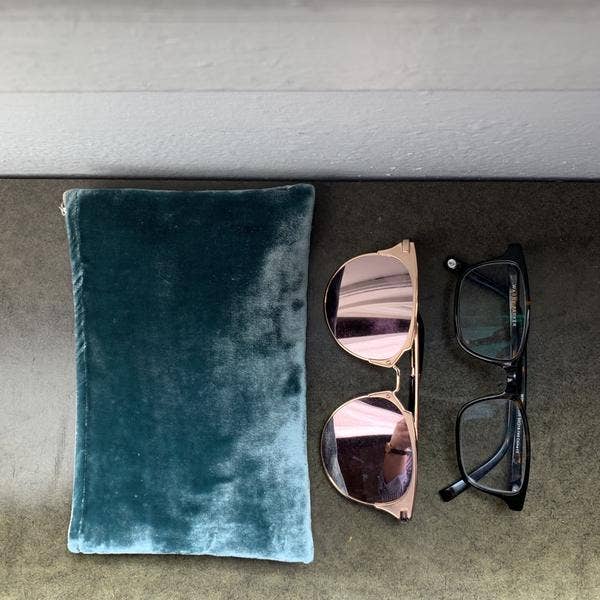 ACC The Velvet Wallet - Cedar