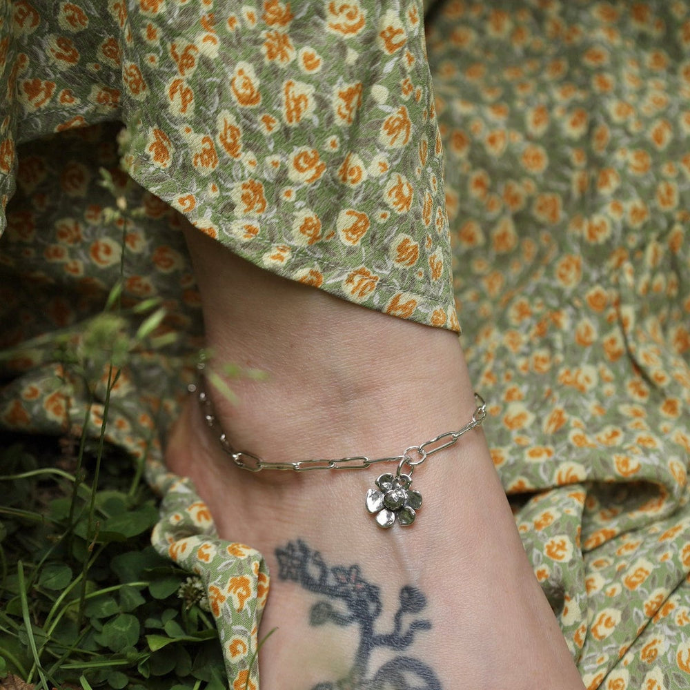 
                      
                        ANK Daisy Charm Anklet
                      
                    