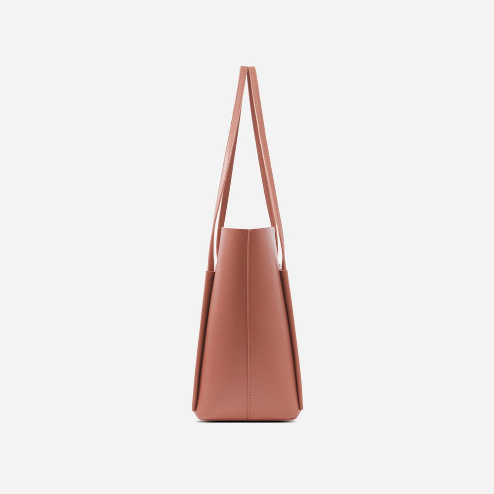 
                      
                        BAG Clara Tote - Desert Clay
                      
                    