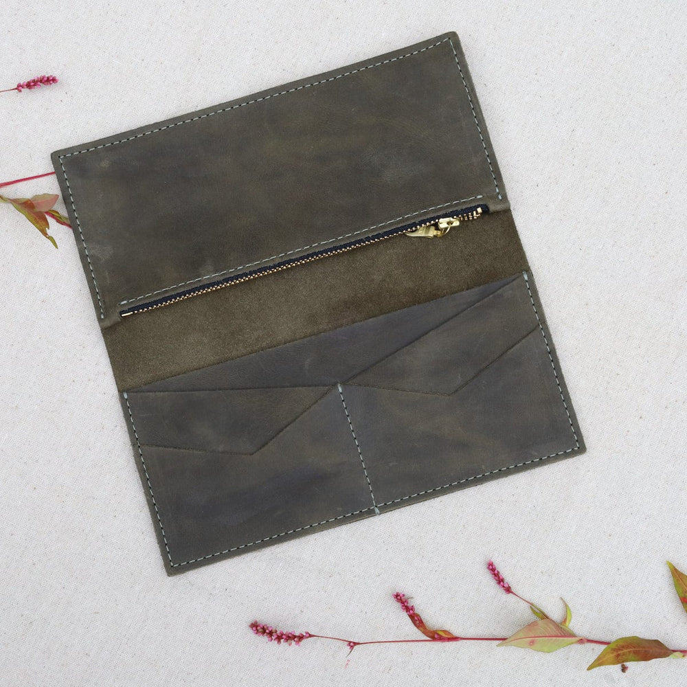 
                      
                        BAG The Ida Long Wallet in Juniper
                      
                    