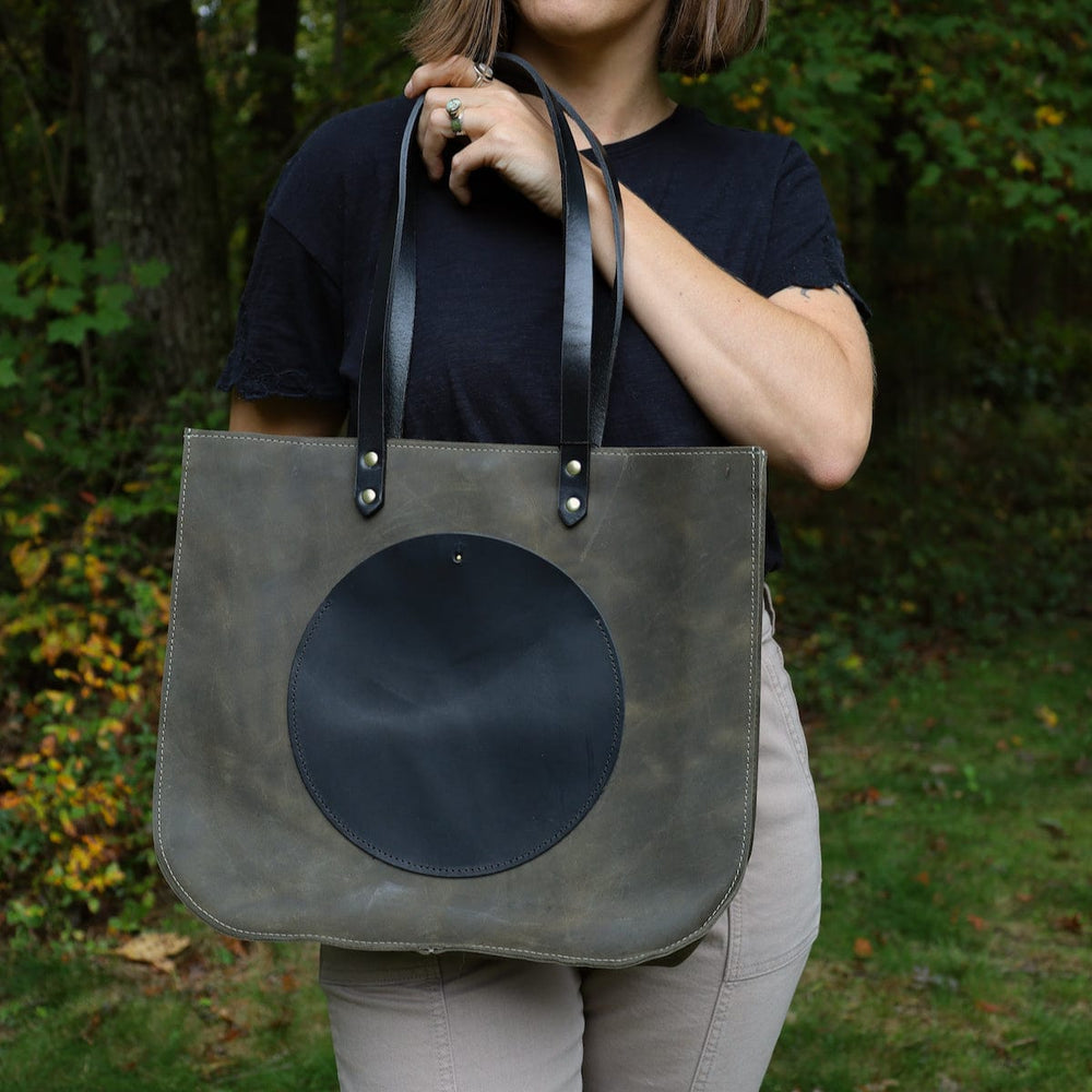 
                      
                        BAG The Isabel Tote in Juniper & Black
                      
                    