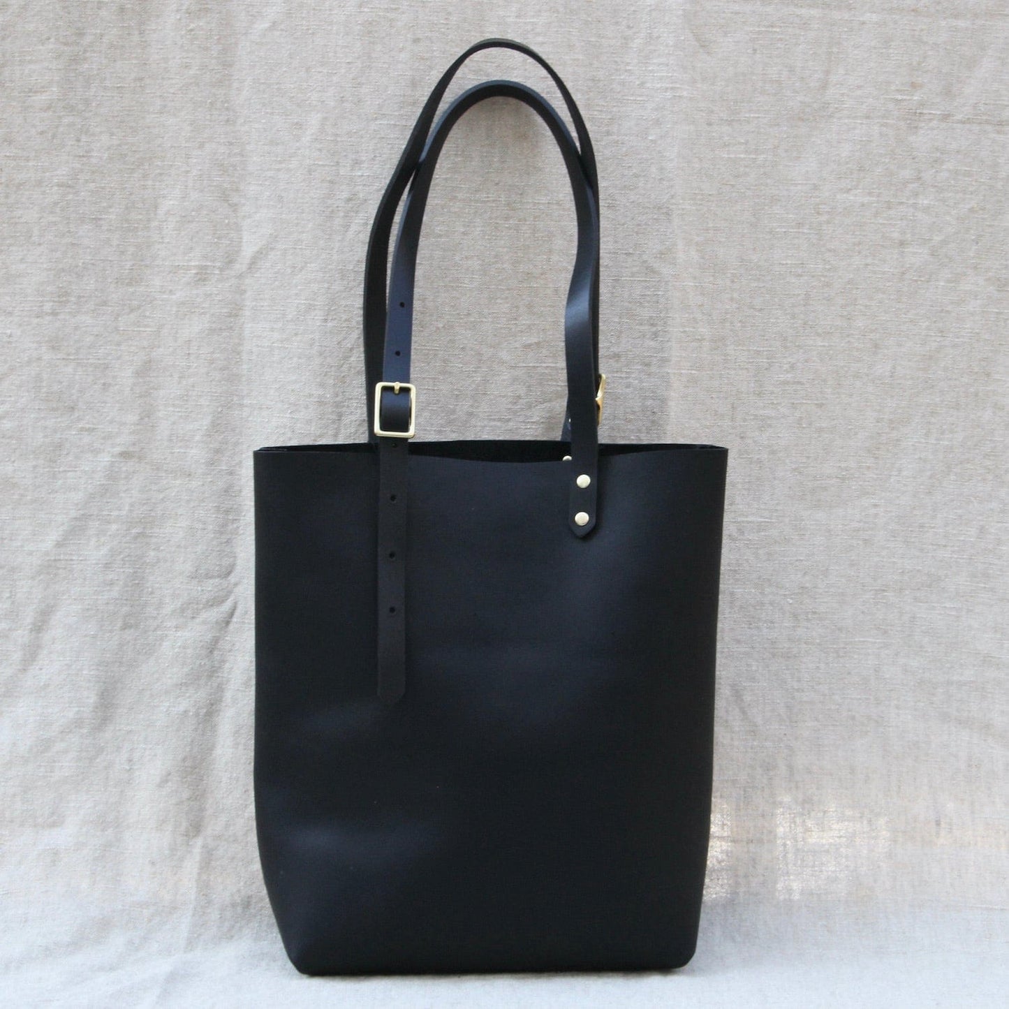 BAG The Leona Tote in Black