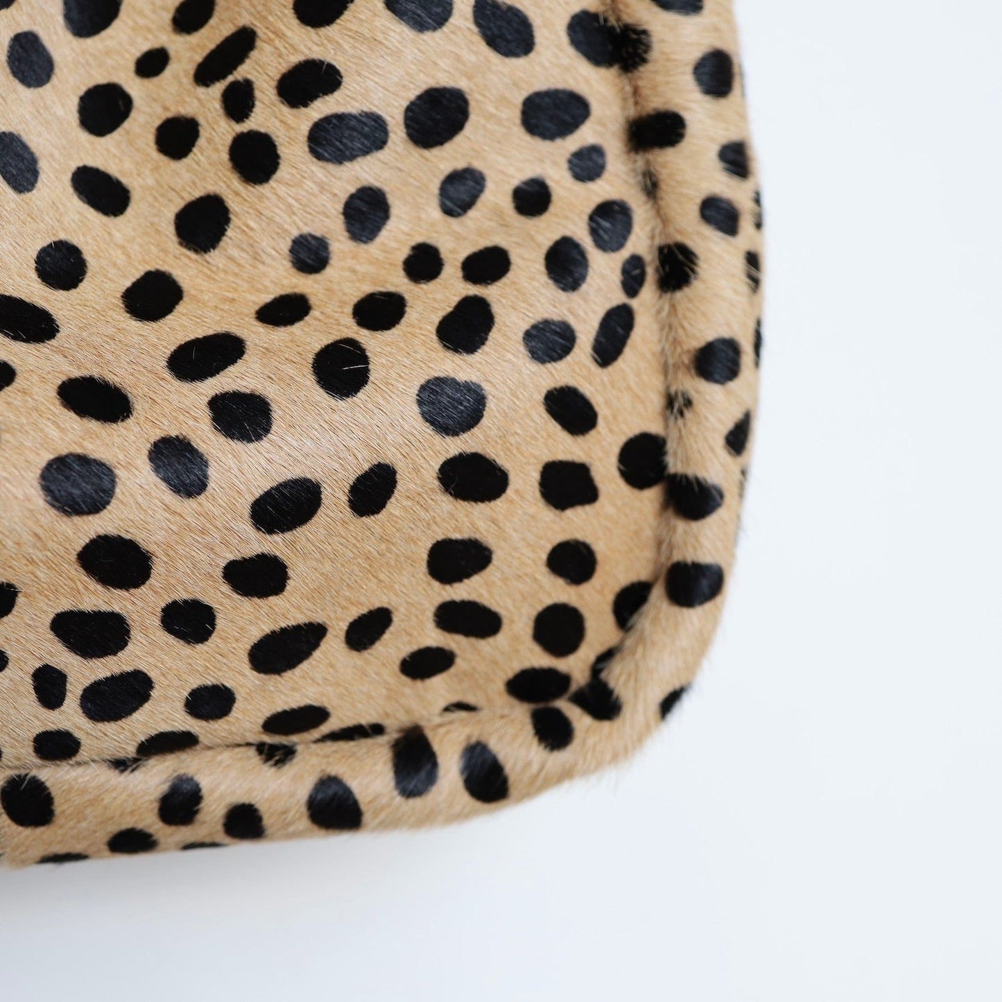 BAG The Lisette Hobo in Cheetah with Black Strap