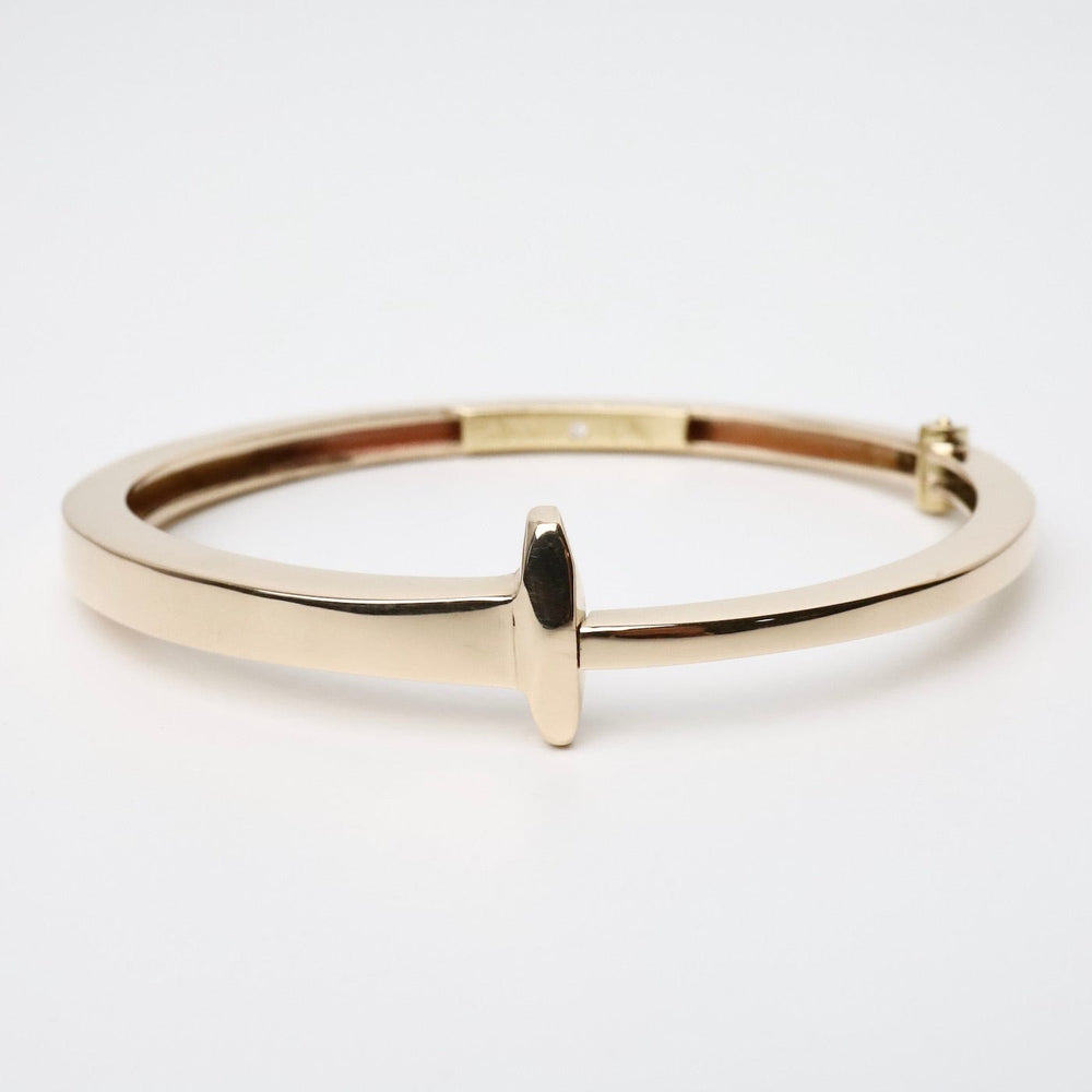 
                      
                        BRC-10K Solid 10k Yellow Gold Pat Flynn Nail Bracelet
                      
                    