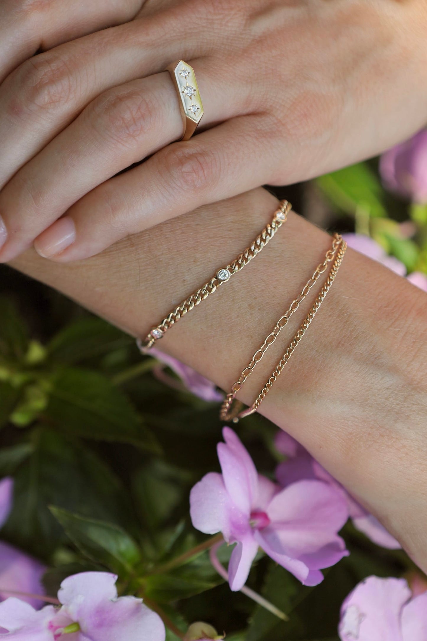 BRC-14K 14k Five Floating Diamond Small Curb Chain Bracelet