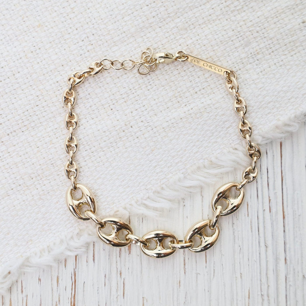 
                      
                        BRC-14K 14k Mariner Station Chain Bracelet
                      
                    