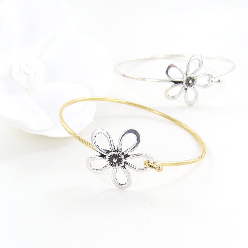 
                      
                        BRC-BRASS Brass Bracelet With Silver Flower
                      
                    