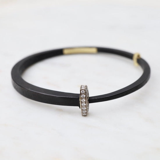 ALOR Men's Grey Cable Bypass Nail Head Bracelet – Luxury Designer & Fine  Jewelry - ALOR