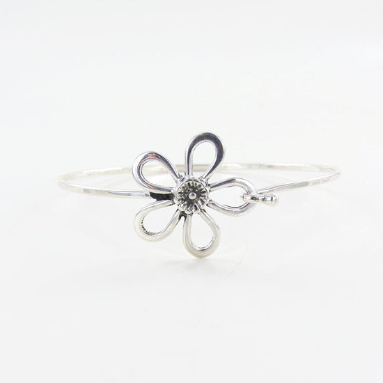 Load image into Gallery viewer, BRC Five Petal Flower Clasp Bangle
