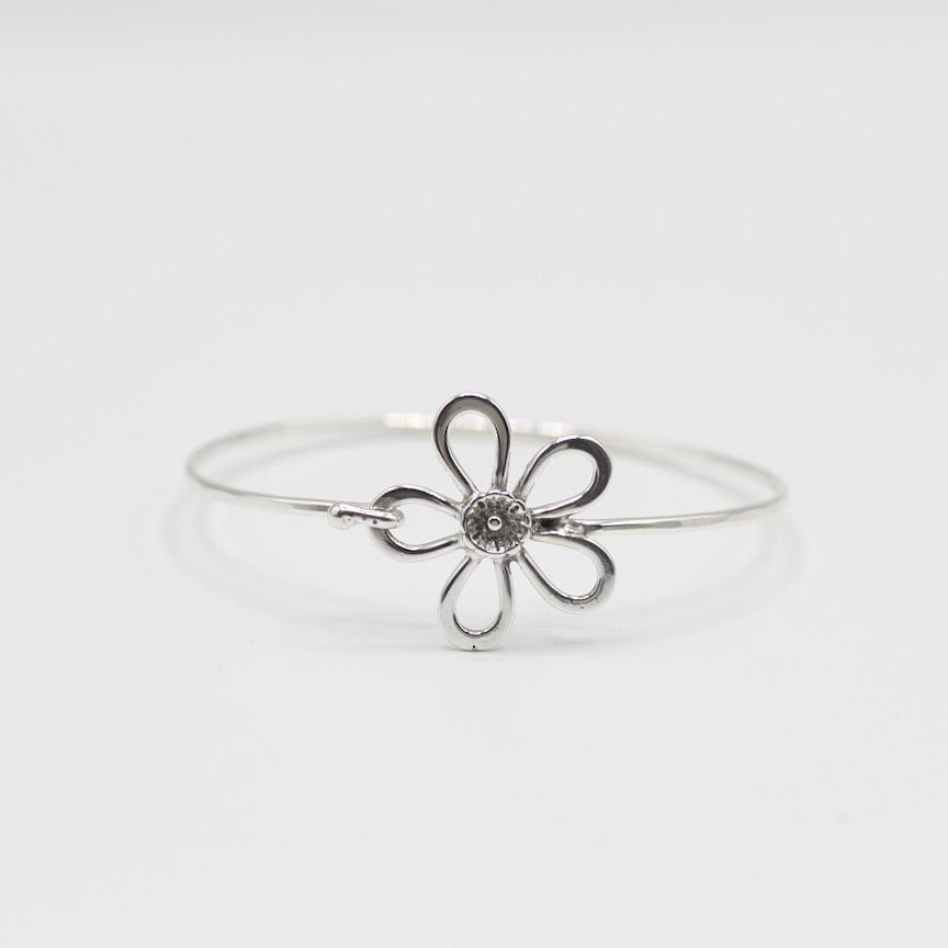 BRC Five Petal Flower Clasp Bangle