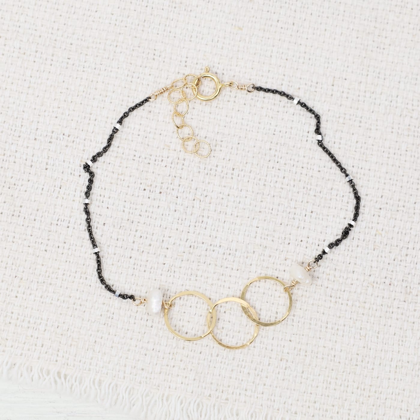 BRC-GF Triple Circle Pearl Bracelet