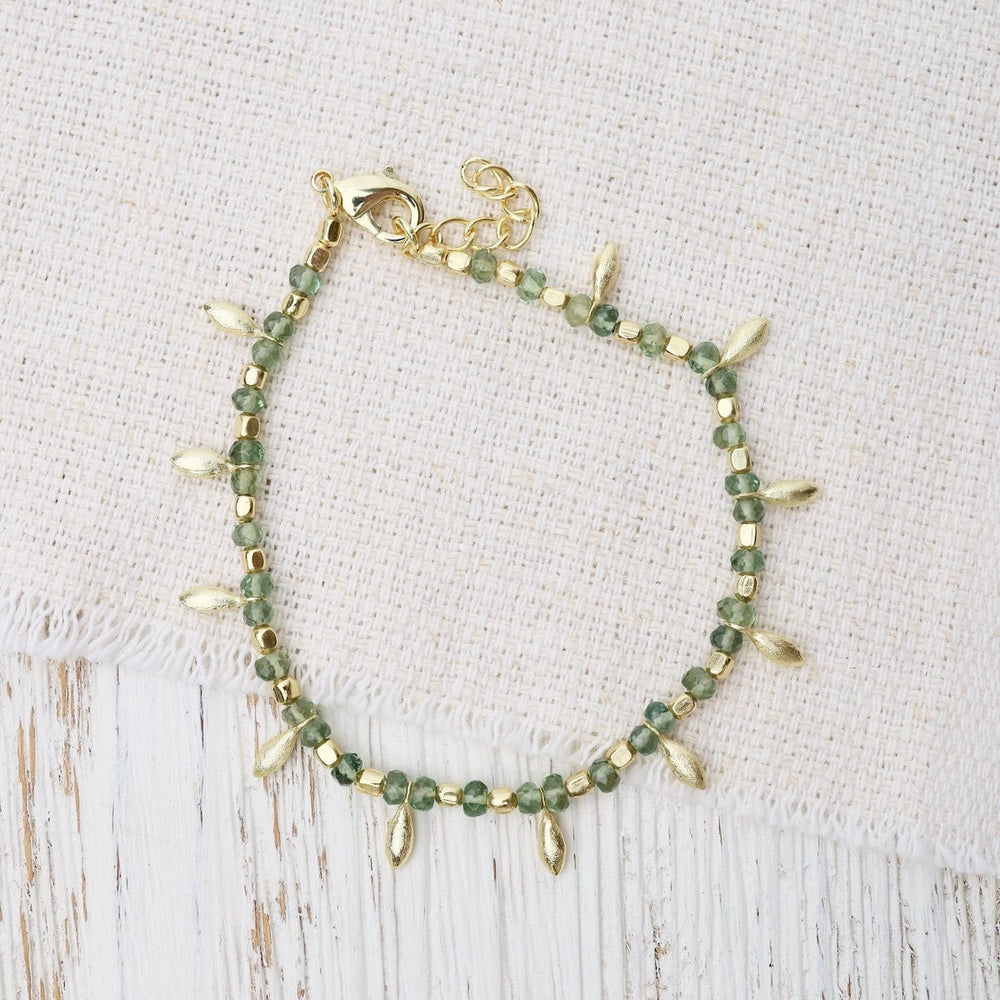 BRC-GPL Green Apatite Gold Charm Beaded Bracelet