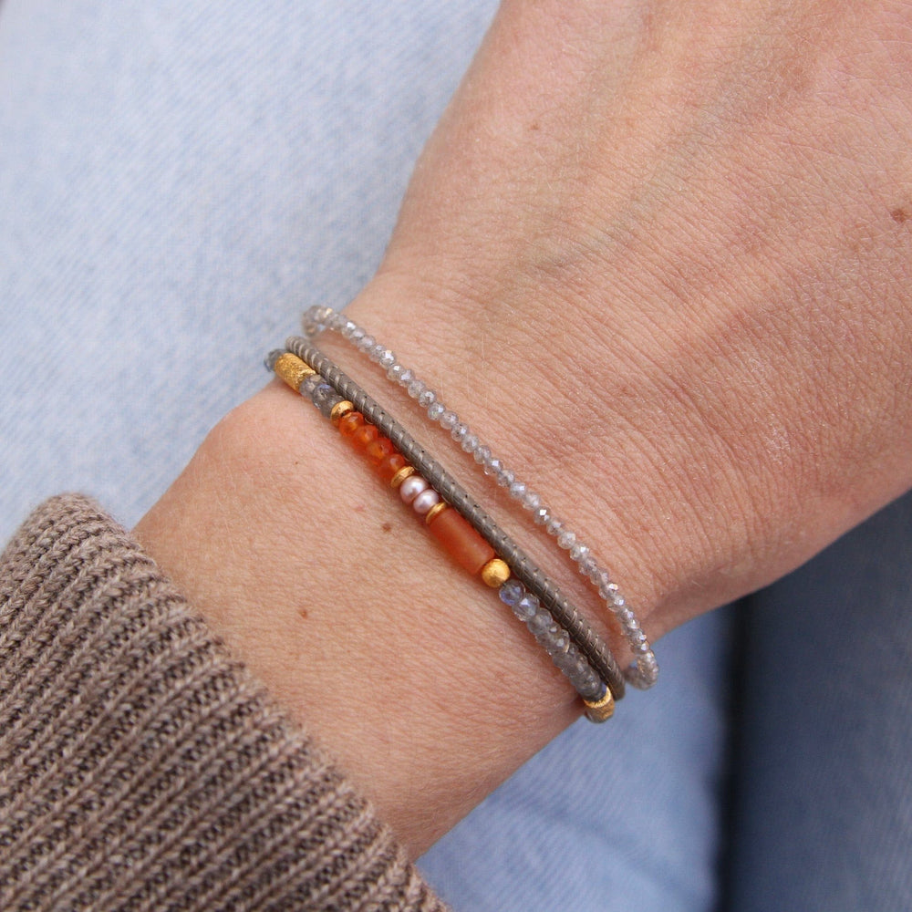 
                  
                    BRC-GPL Labradorite Carnelian Pearl Bracelet
                  
                