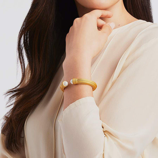 BRC-GPL Windsor Demi Cuff Pearl