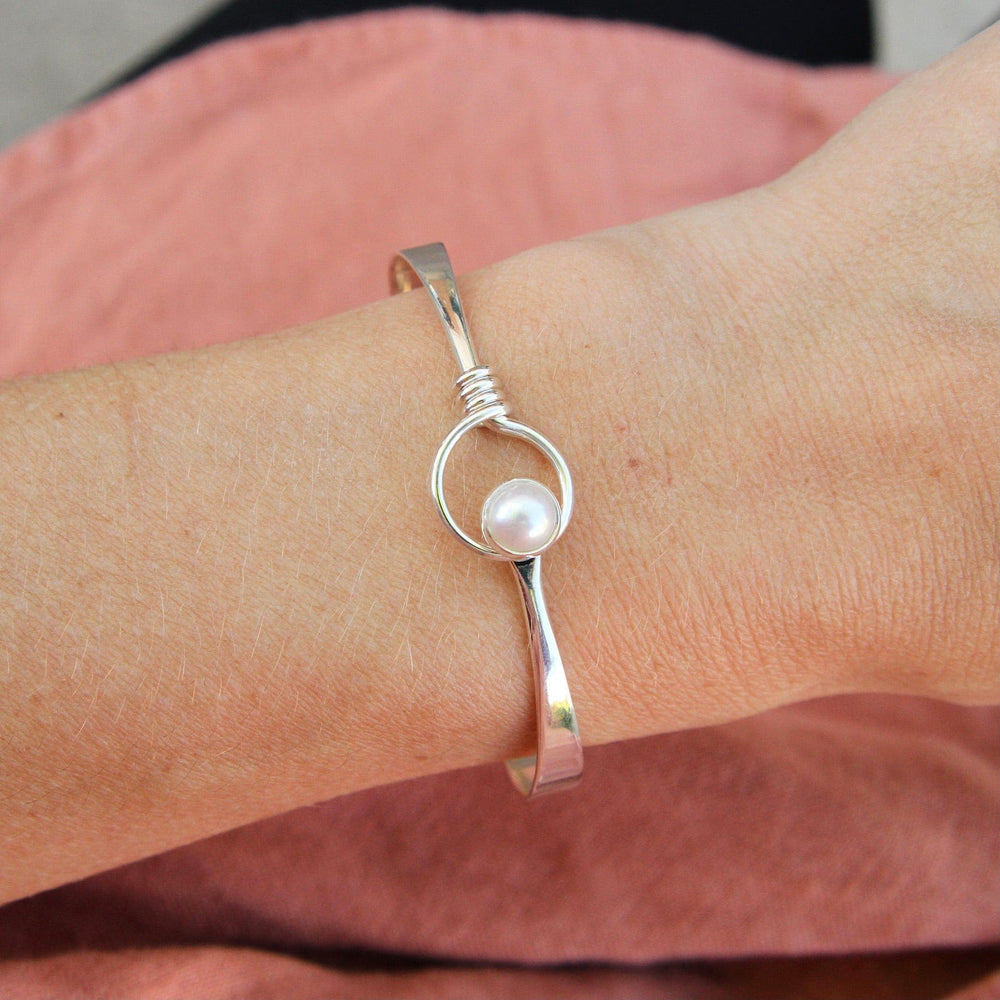 
                      
                        BRC Grand Saratoga Bracelet in Sterling Silver with Cultured Pearl
                      
                    