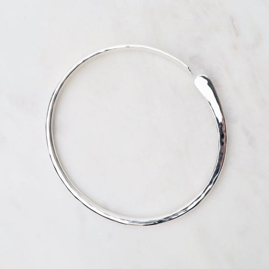 Load image into Gallery viewer, BRC Hammered Bangle with Mis-Matched Ends
