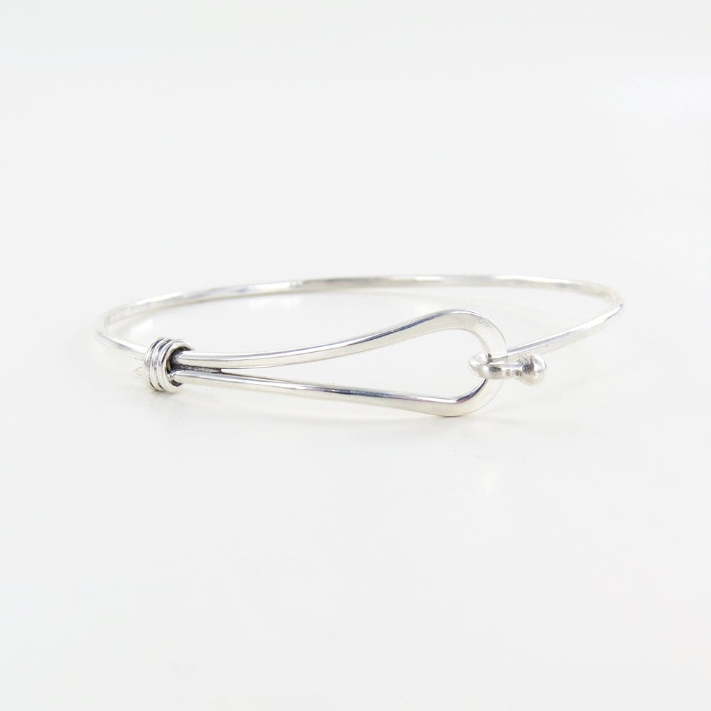 BRC HOOK CLASP BANGLE