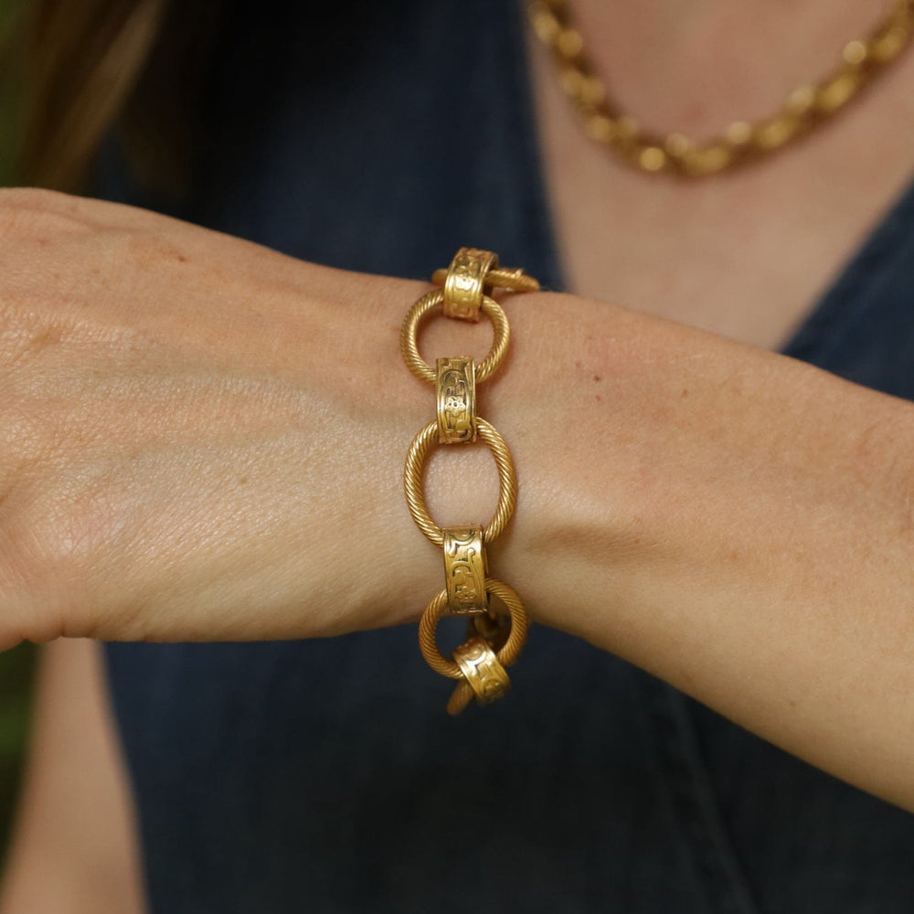 
                      
                        BRC-JM Alternating Pattern & Twist Oval Link Bracelet
                      
                    