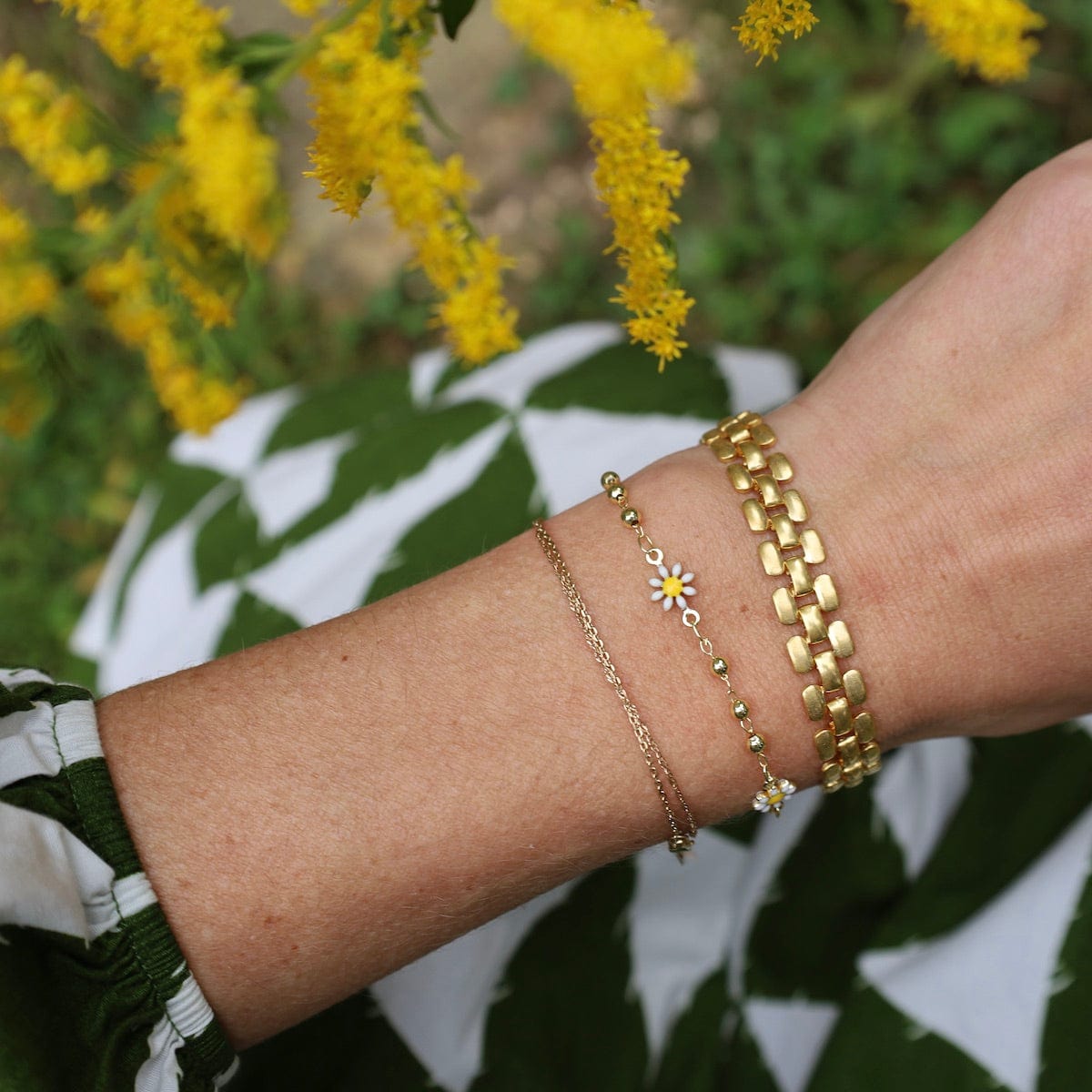 Gold Bar Bezel Bracelet – Lindsey Leigh Jewelry
