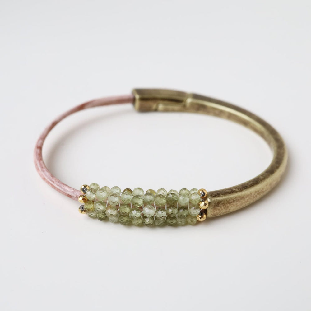 
                  
                    BRC-JM Hand Stitched Faceted Shaded Green Garnet Bracelet
                  
                