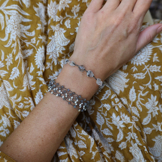 Load image into Gallery viewer, BRC-JM Handmade Multi Bead Chain of Labradorite &amp;amp; Pearls Bracelet

