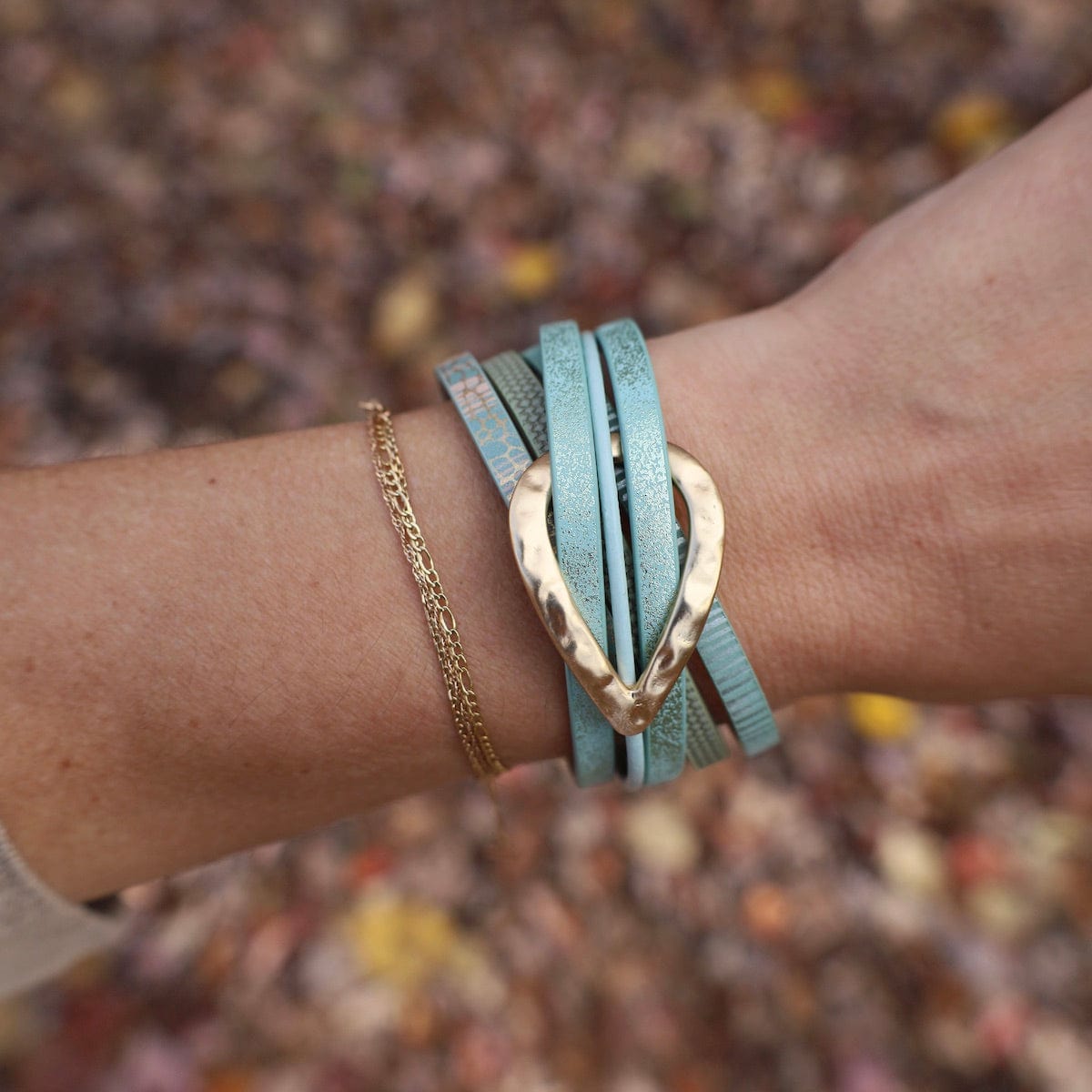 BRC-JM Matte Gold Teardrop Metallic Turquoise Bracelet