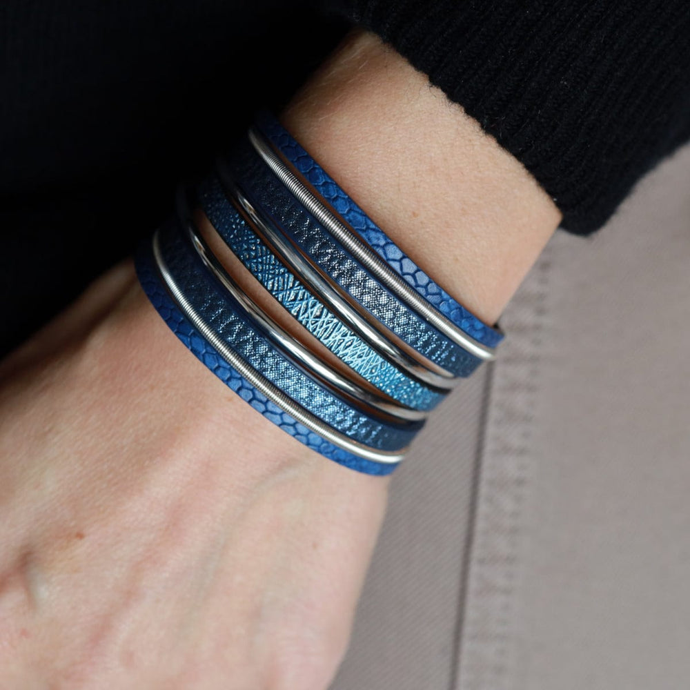 
                  
                    BRC-JM Multistrand Silver Blue Bracelet
                  
                