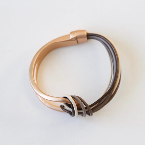 Load image into Gallery viewer, BRC-JM TAUPE MIX LEATHER WITH MATTE GOLD BRACELET
