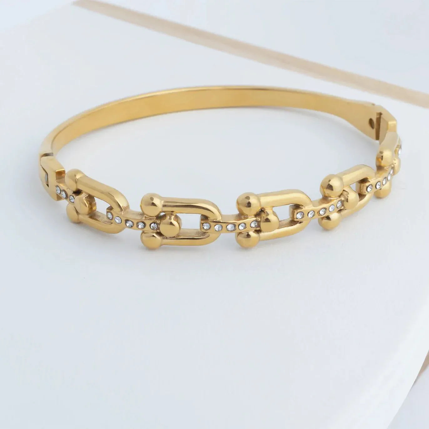 BRC-S.STL 18K Gold Pvd Stainless Steel Stone Hardware Bangle