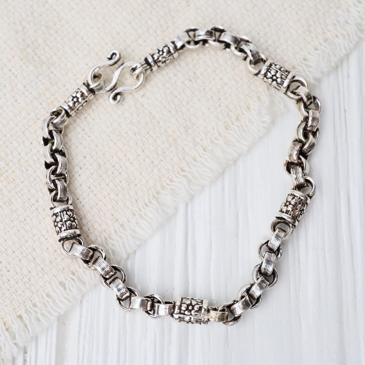 BRC Sterling Silver Link with Flower Details Bracelet